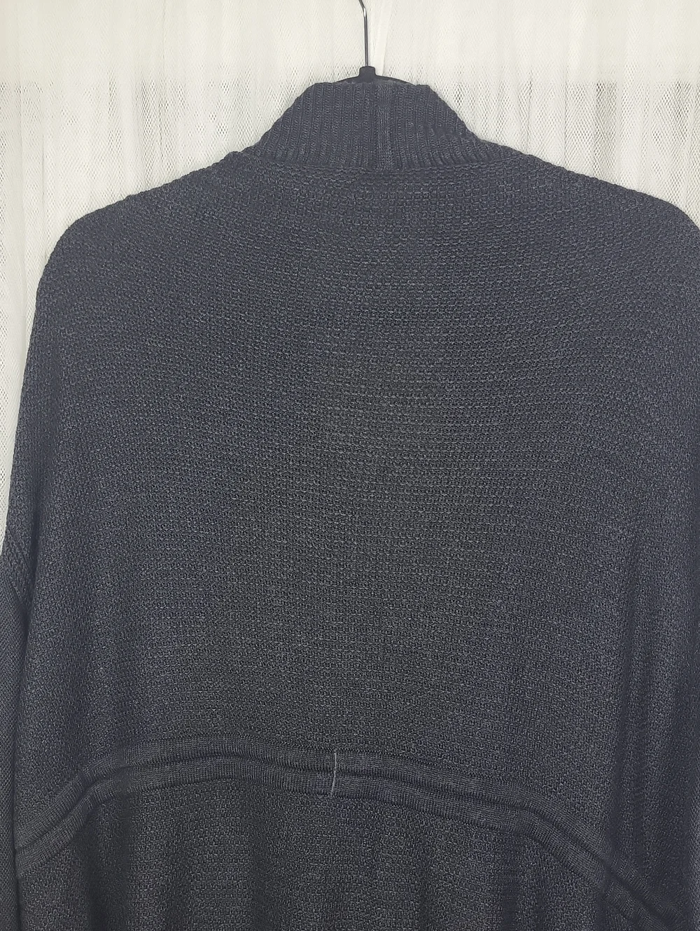 Lululemon Breeze Easy Wrap Sweater.  Size‎